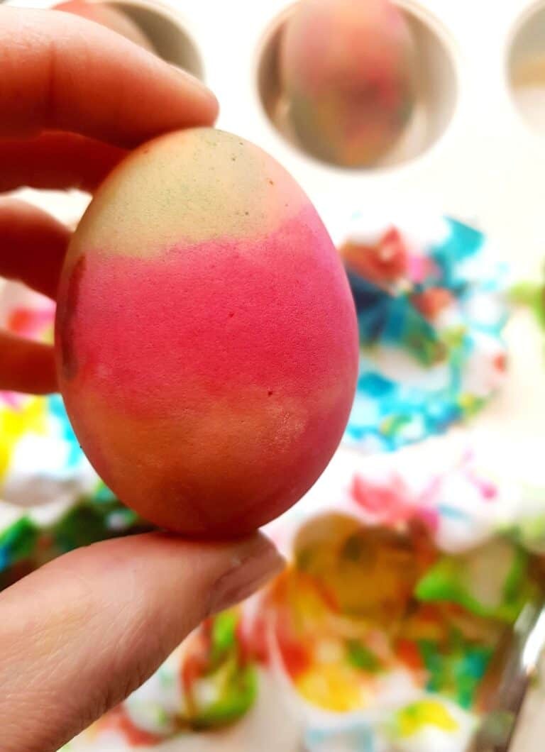 How to Dye Eggs With Shaving Cream for Easter