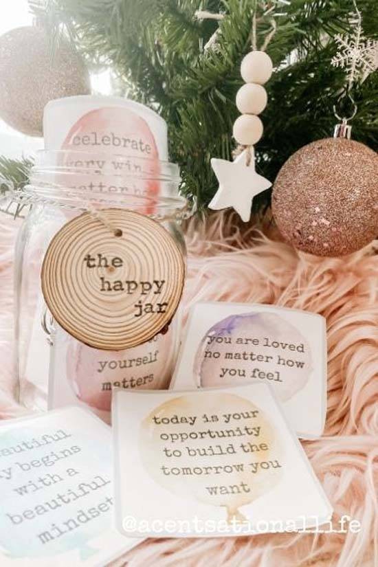 How To Make A (FREE) Happy Jar Gift Full of Positivity