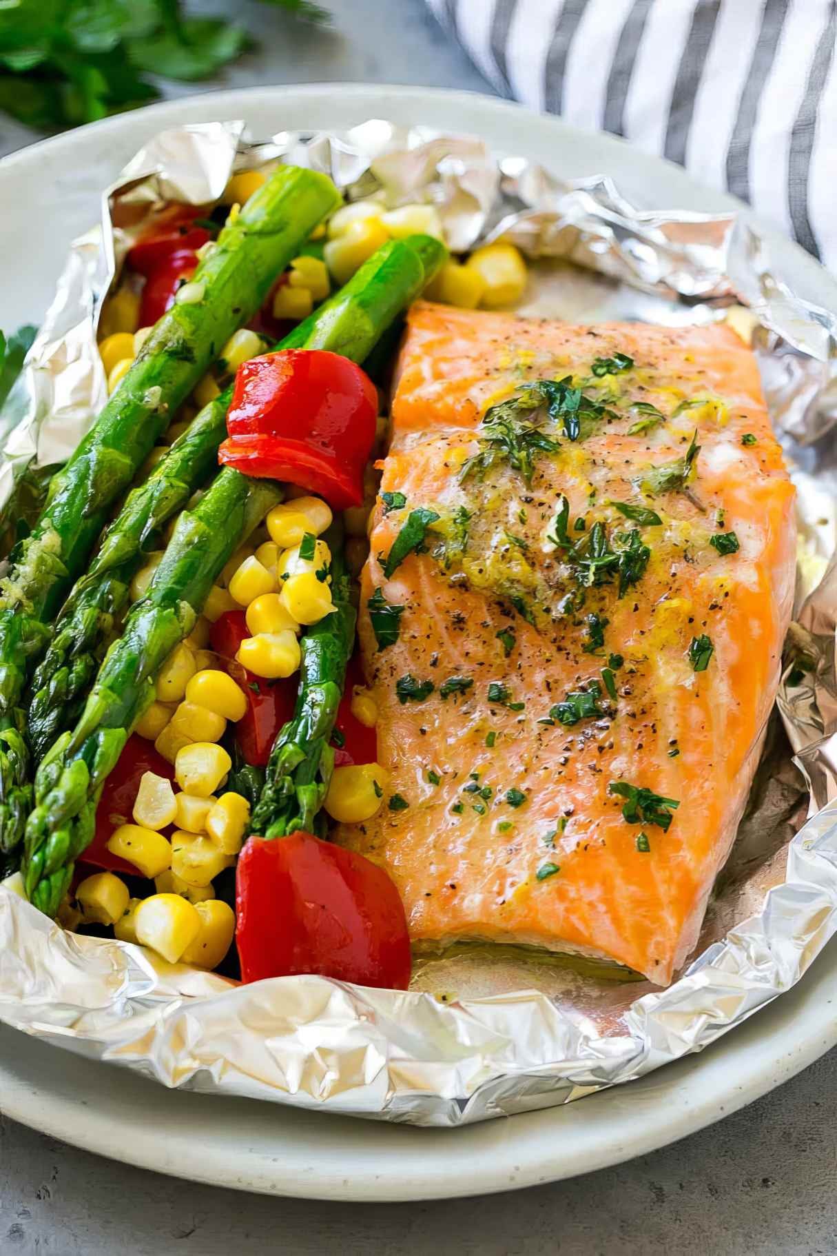 Cook on the Grill Salmon Foil Packets