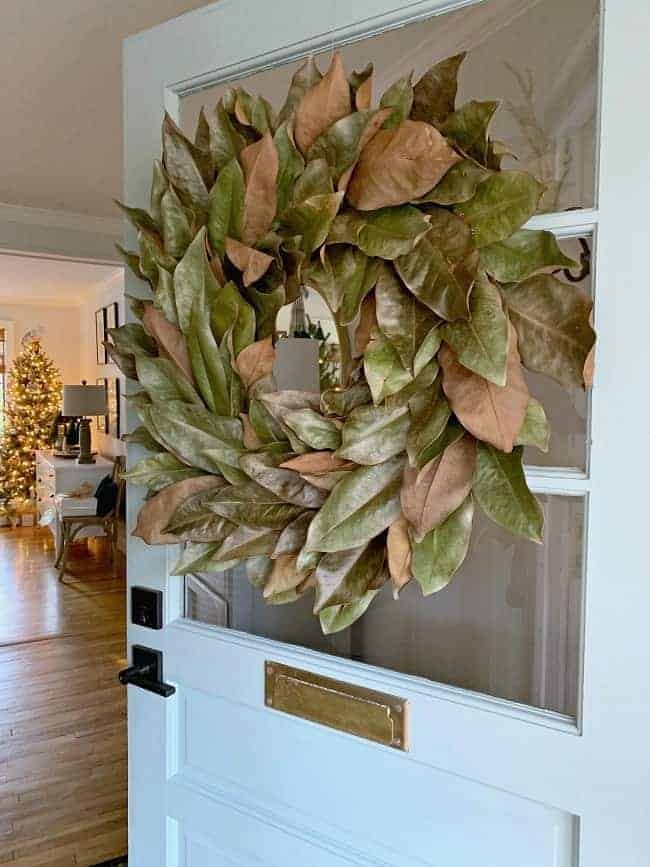 Easy DIY Magnolia Wreath