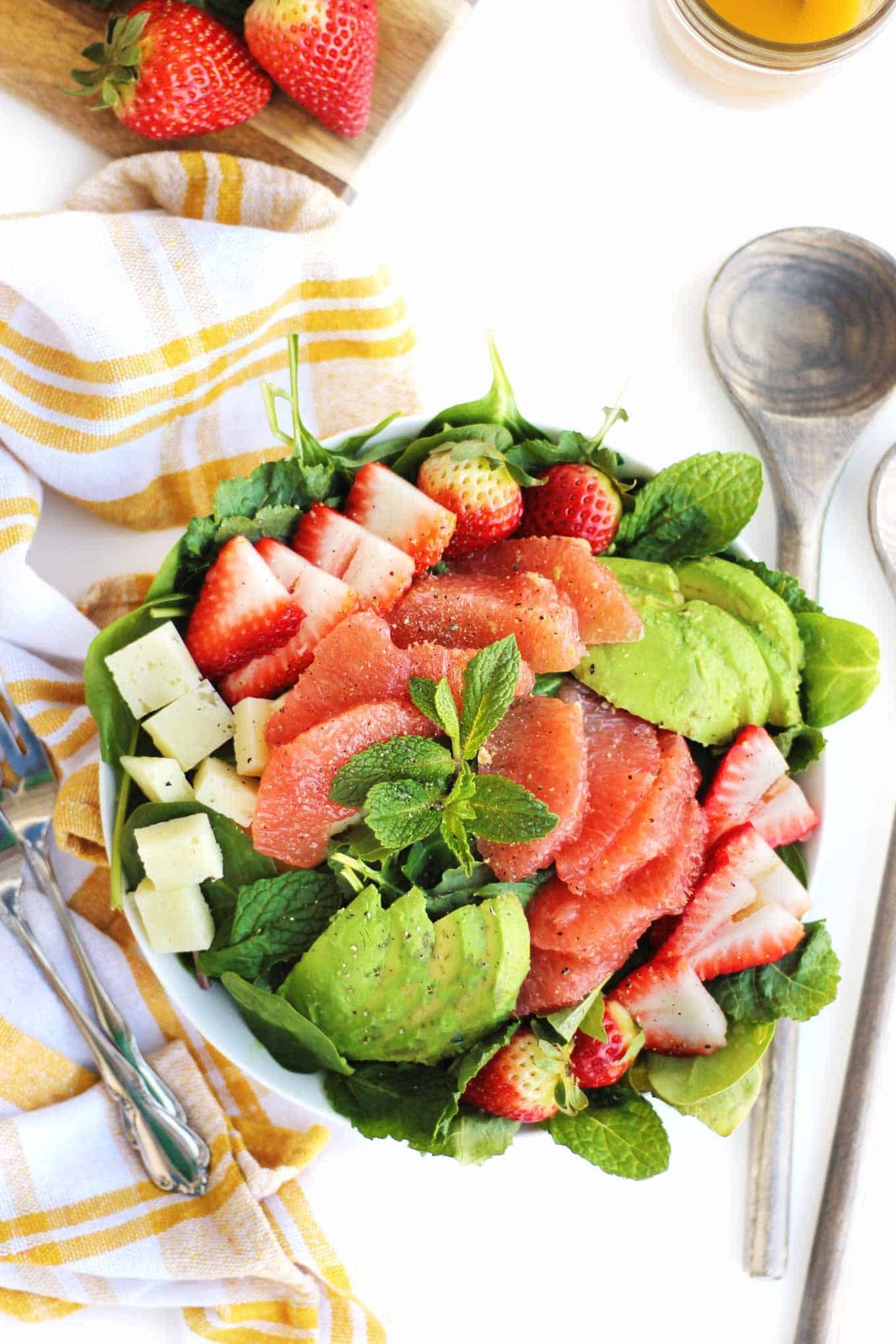 Avocado Grapefruit Salad With Strawberry And Mint