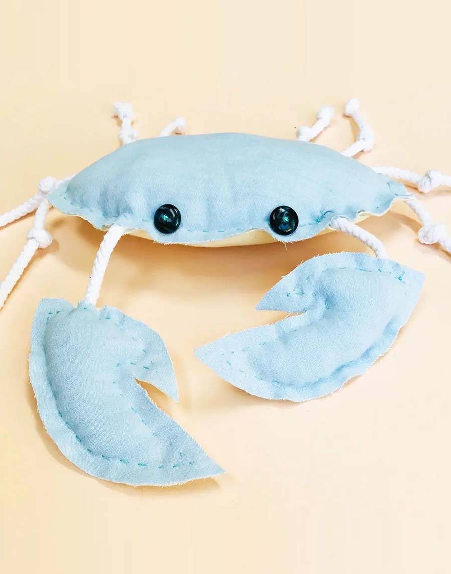 Make: A Simple DIY Crab Softie!