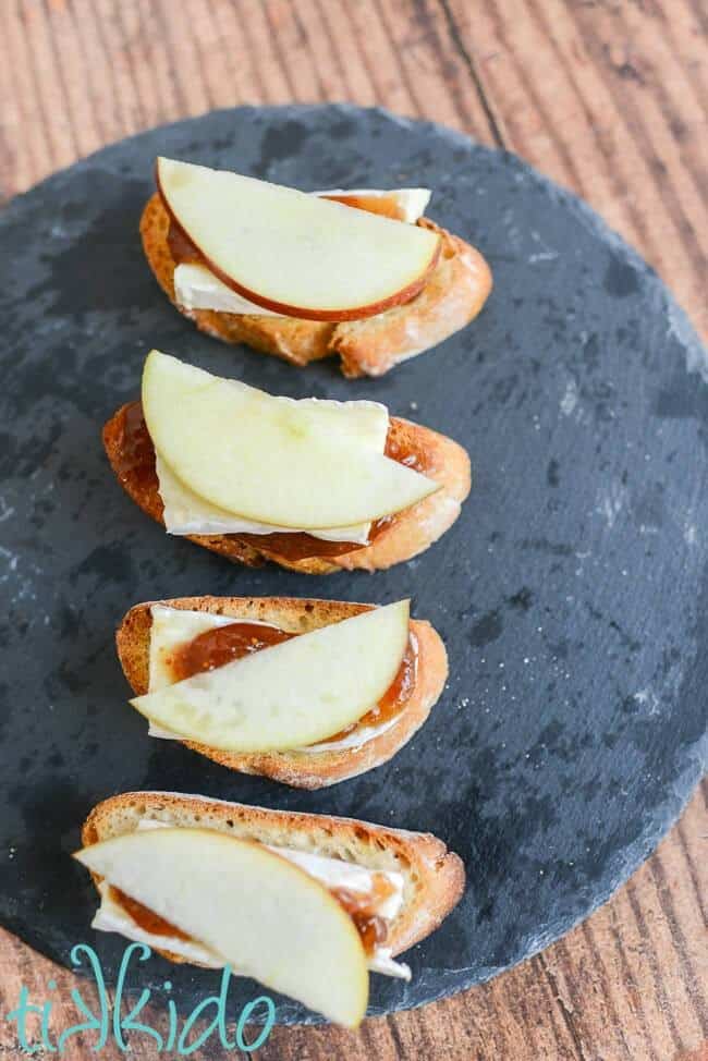 Brie, Apple, and Fig Crostini Appetizer Recipe