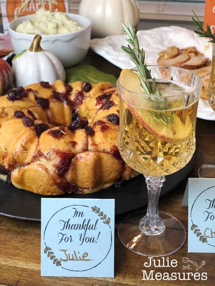 Cranberry Brie Pull Apart Bread for Thanksgiving