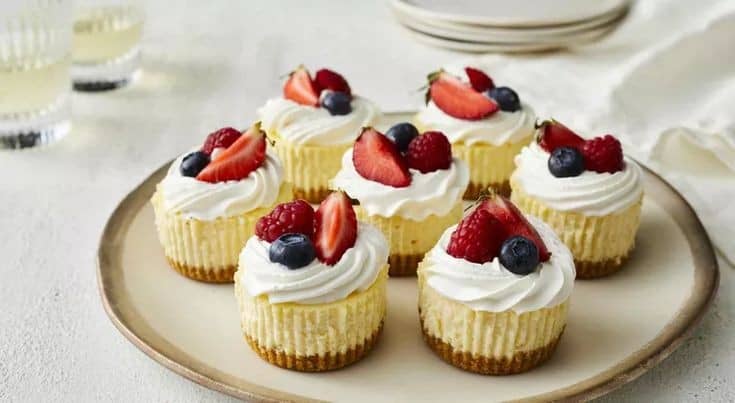 Mixed Berry Cheesecake Cupcakes