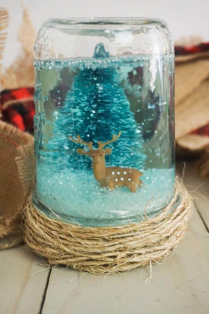 How to Make a Snow Globe in a Mason Jar Using Glue Gun