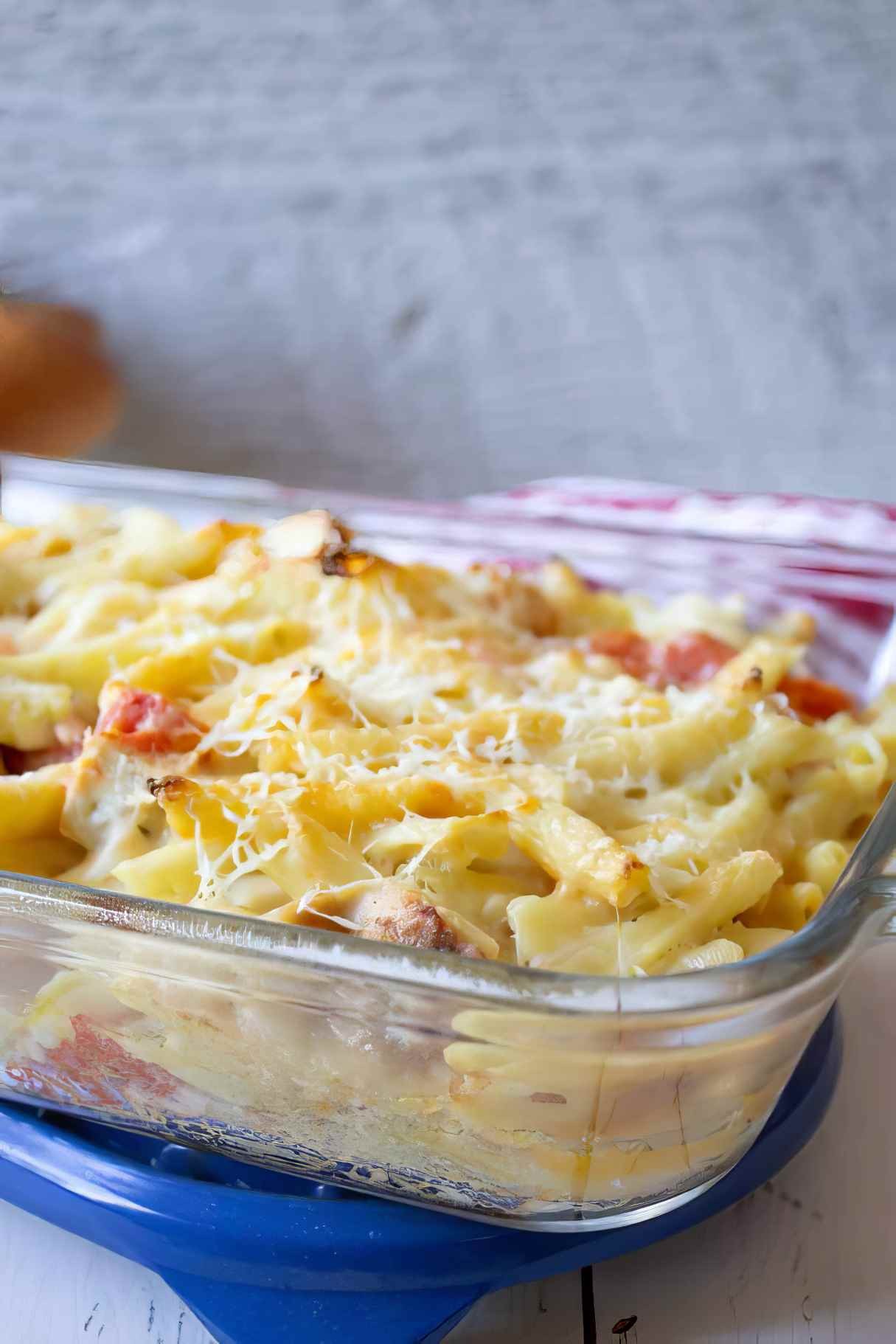 Chicken Pasta Bake with Creamy Cheese Sauce