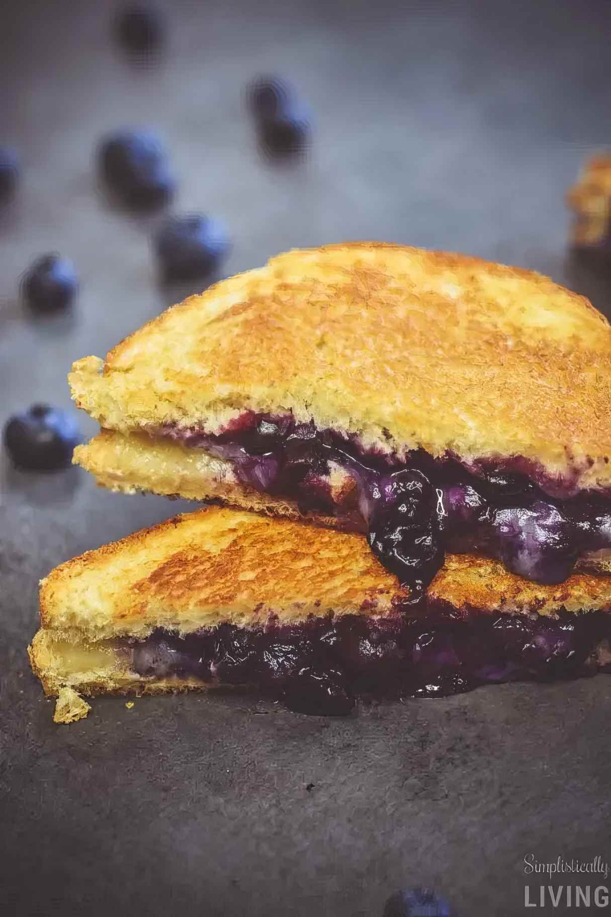 Delicious Blueberry Grilled Cheese Strangewich