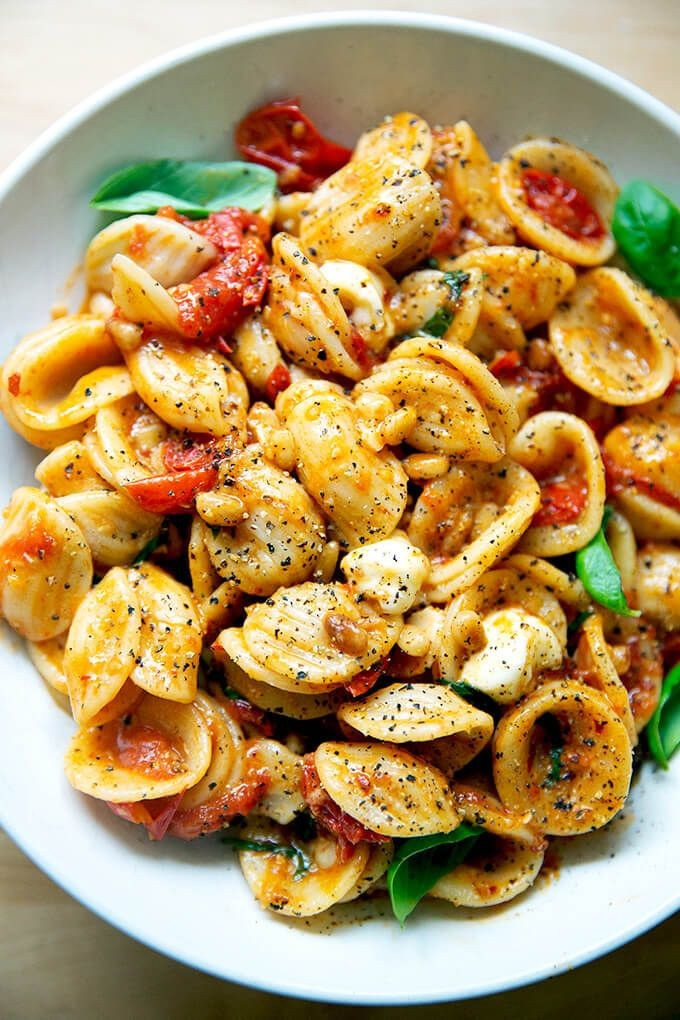 Pasta with Cherry Tomato Sauce