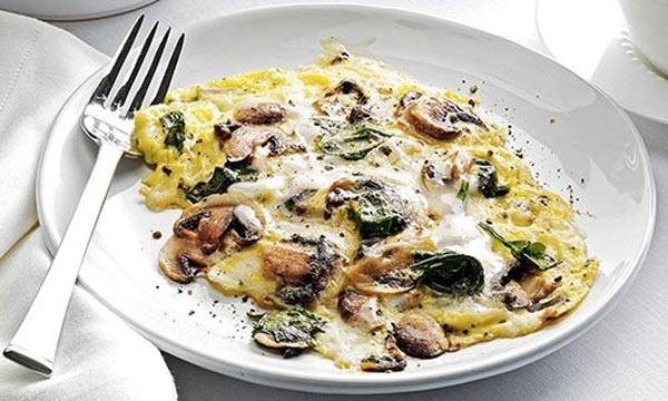 Spinach, Mushroom, and Feta Cheese Scramble