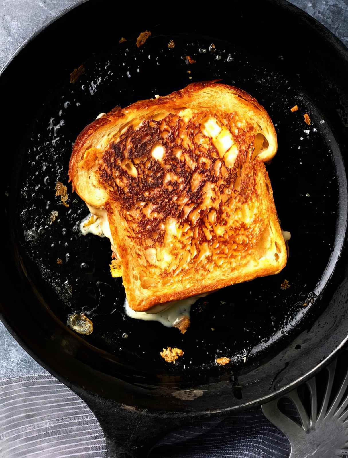 Make the Best Grilled Cheese Sandwiches foe Your Friends