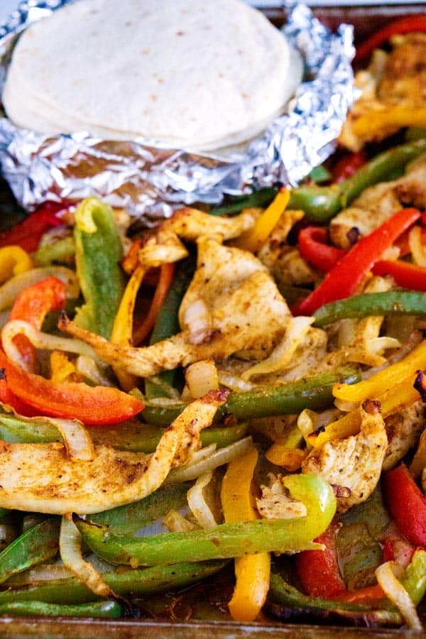 Savory Sheet Pan Chicken Fajitas – Family-friendly Sheet Pan Dinner