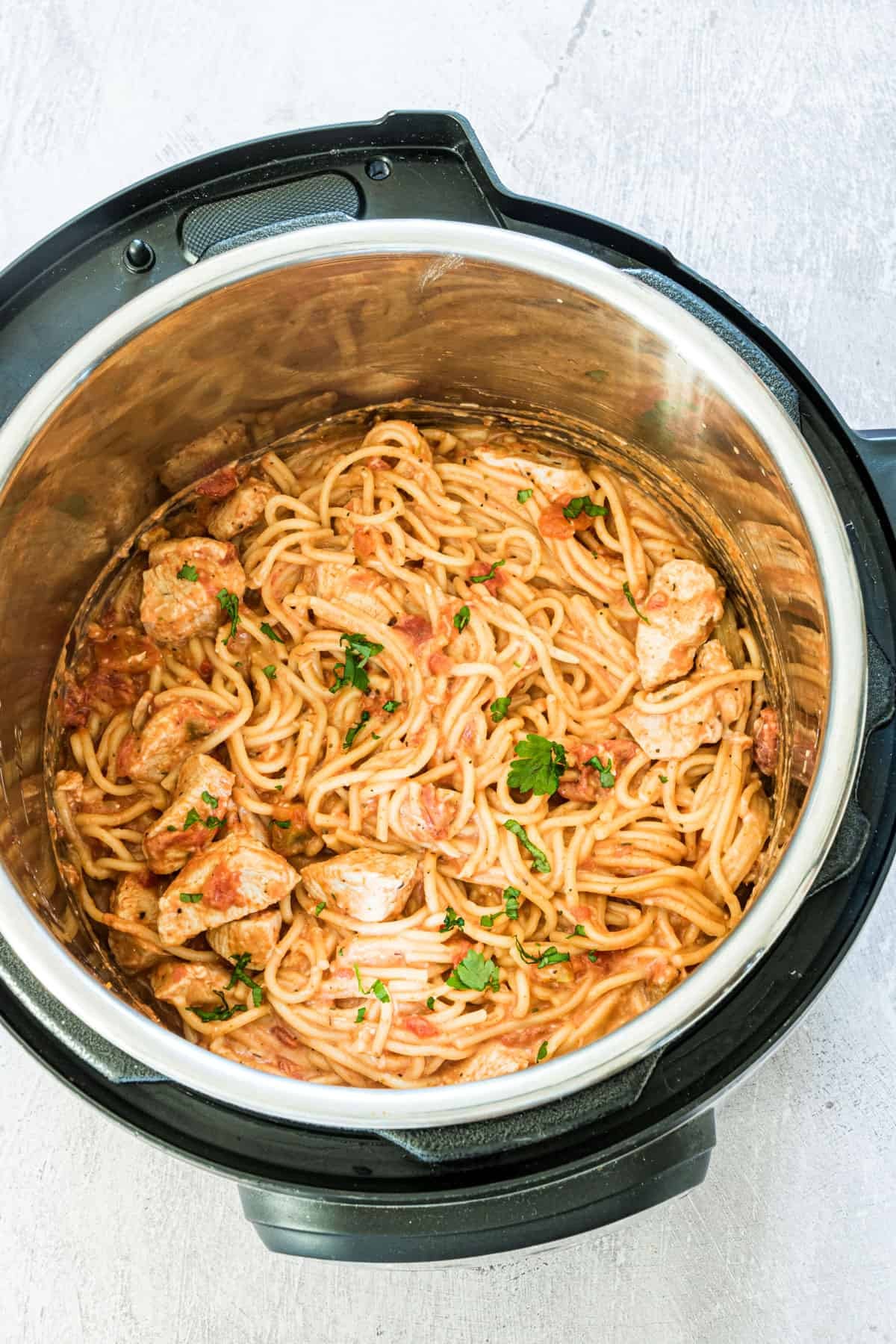 Dump And Start Instant Pot Chicken Spaghetti