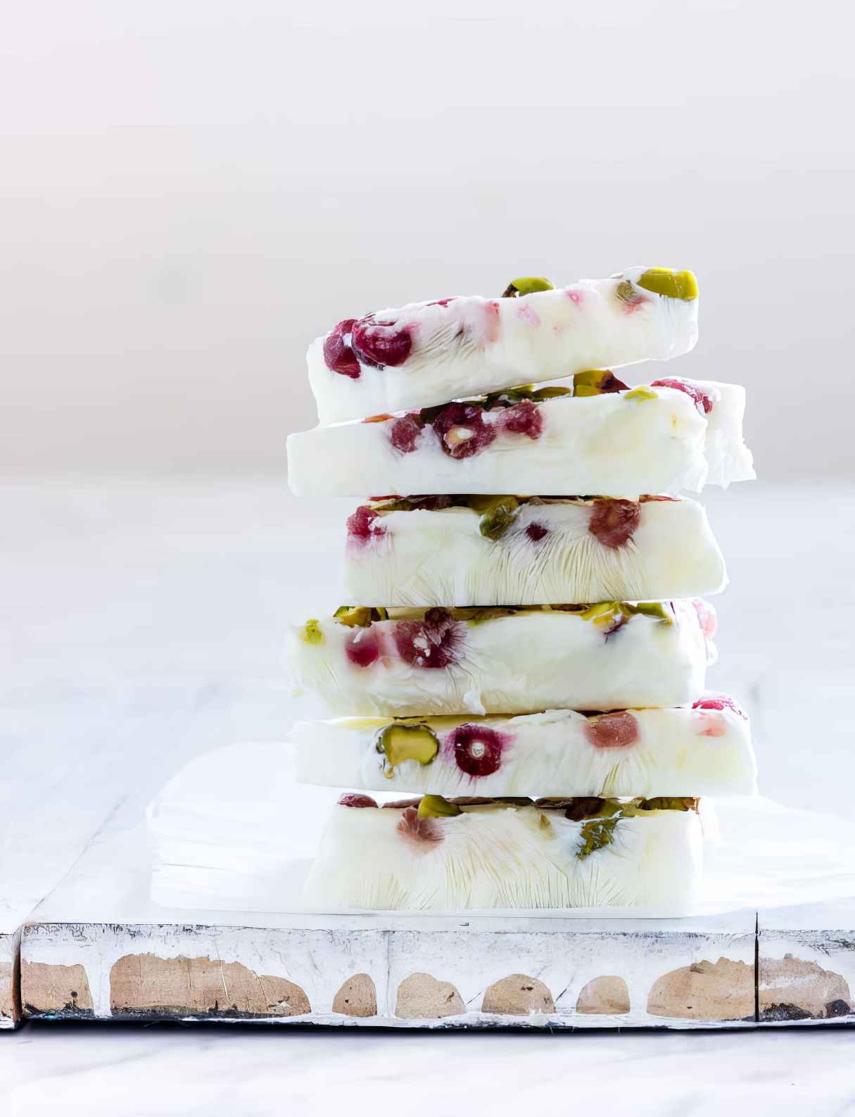 Low Carb and Gluten Free Pistachio and Pomegranate Frozen Yogurt Bark