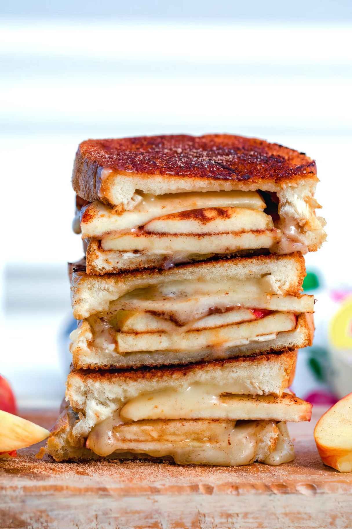 Cinnamon Sugar Brie and Apple Grilled Cheese – Fall Comfort Food