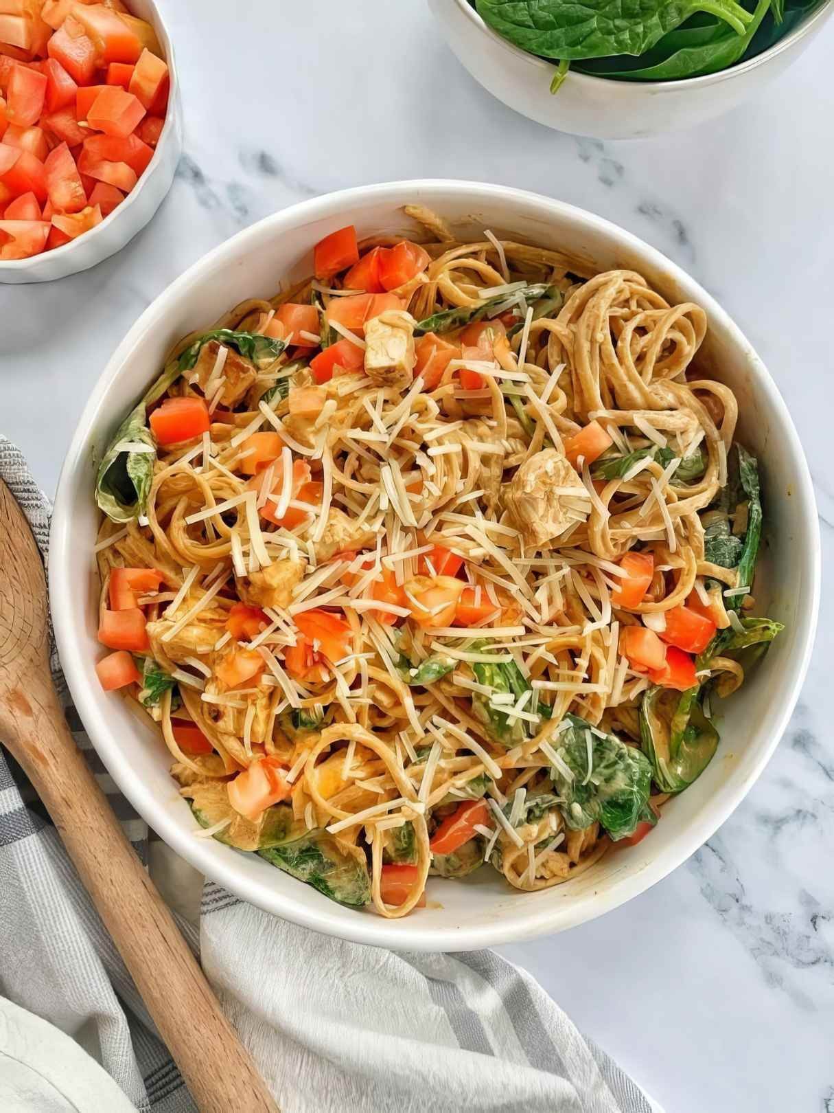 Cajun Chicken Alfredo | Creamy & Spicy Pasta Dinner