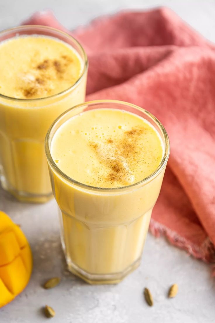 Mango Lassi with a Dash of Cardamom – Indian Mango Drink