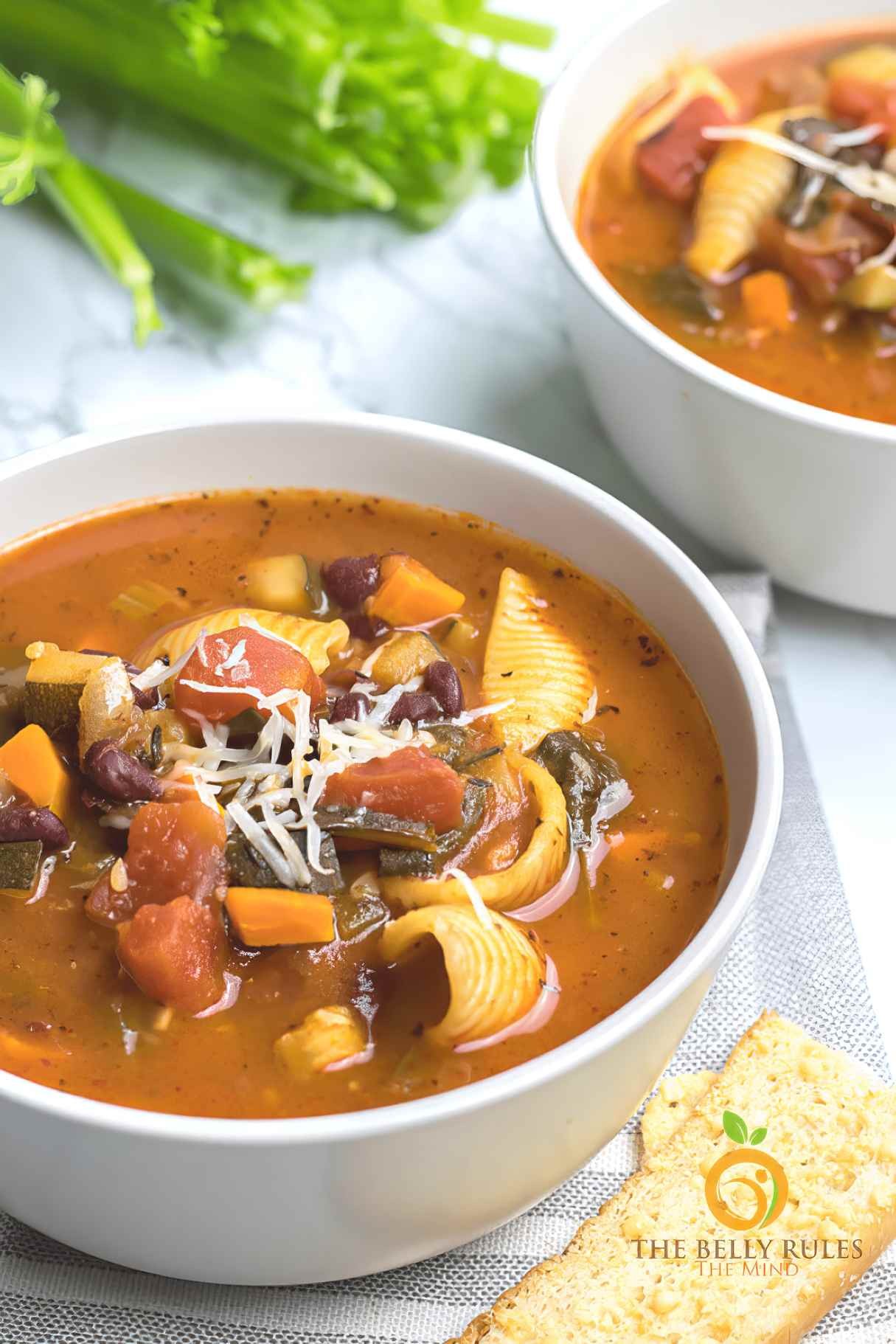 Homemade Olive Garden Copycat Minestrone Soup