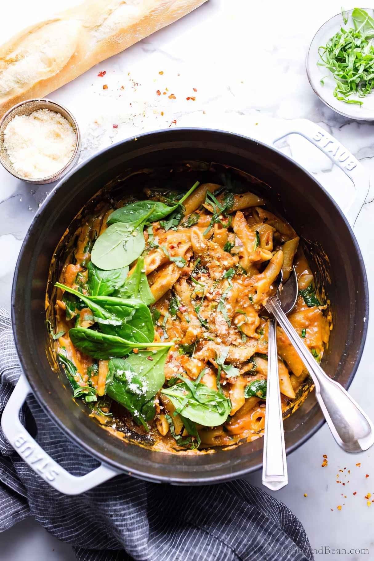 Quick One Pot Pasta With Tomato And Mascarpone Sauce