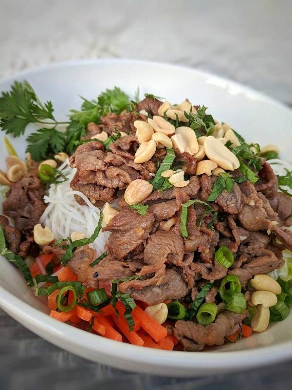 Grilled Vietnamese Beef Vermicelli Bowl – Bún Bò Xào