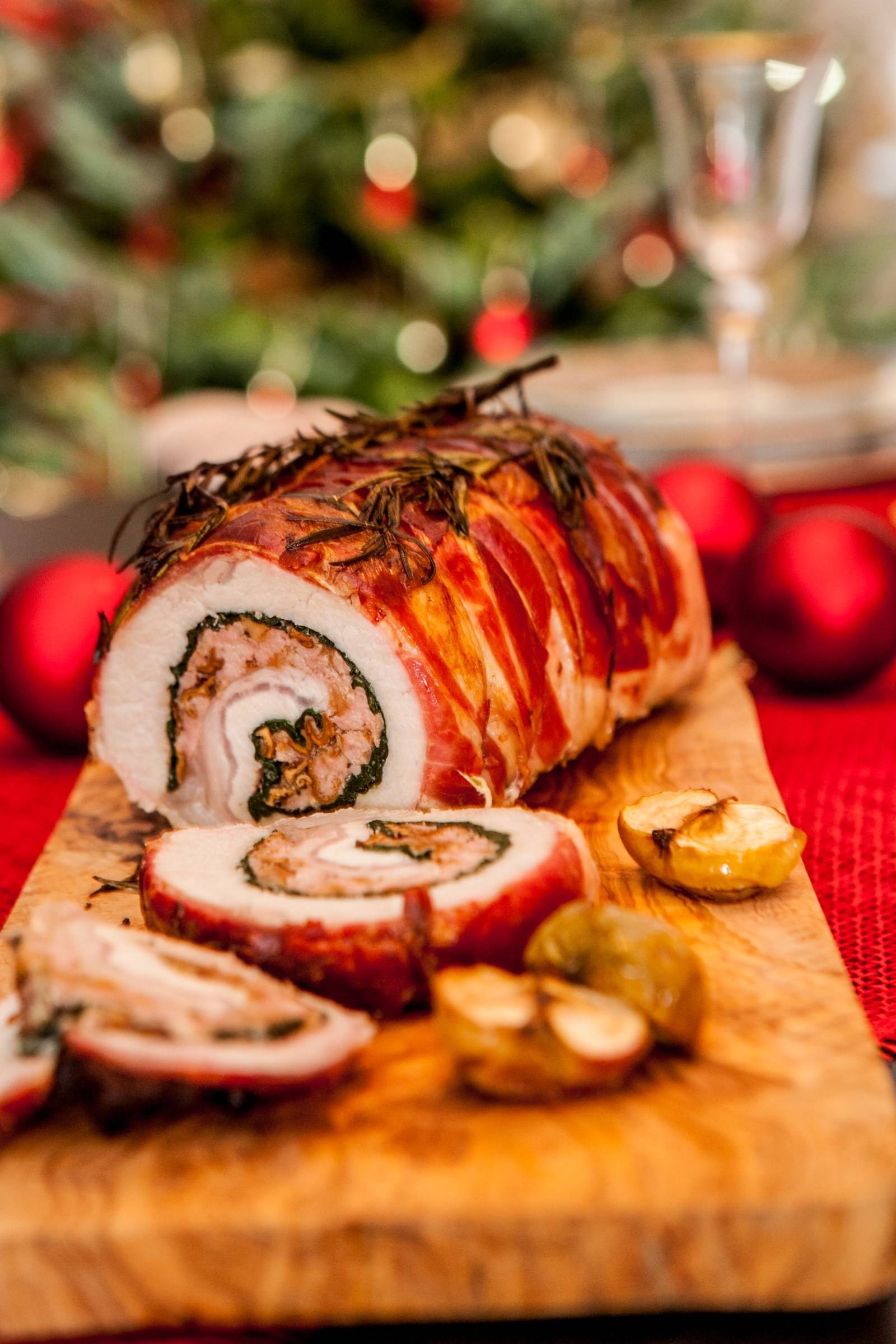 Prosciutto-wrapped pork loin with roasted apples